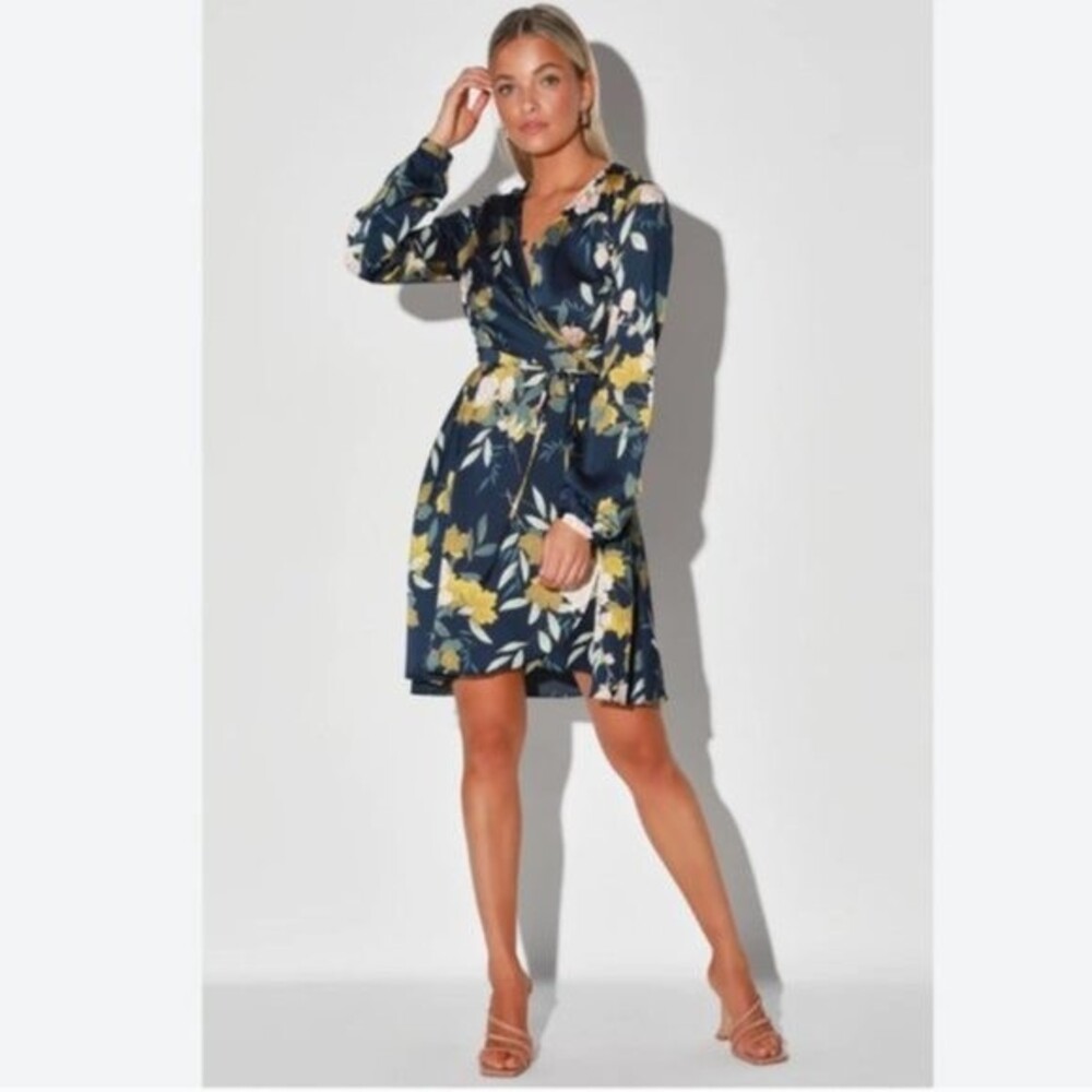 Lulu's Long Sleeve Mini Dress, Blue Floral, Wrap Dress, Size SMALL
